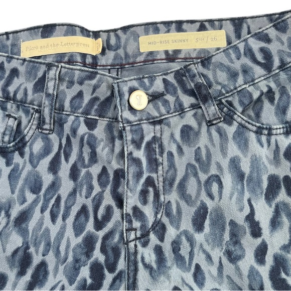 Anthropologie pilcro and the letterpress mid rise leopard print jeans 26 NWT - Picture 4 of 10